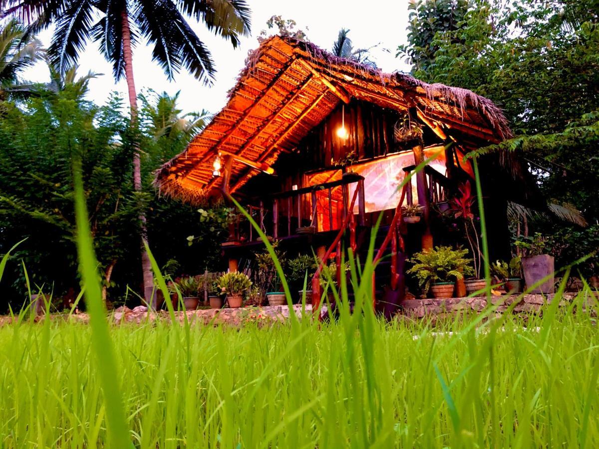 Aliya Riverside & Safari Resort Udawalawe Exteriör bild